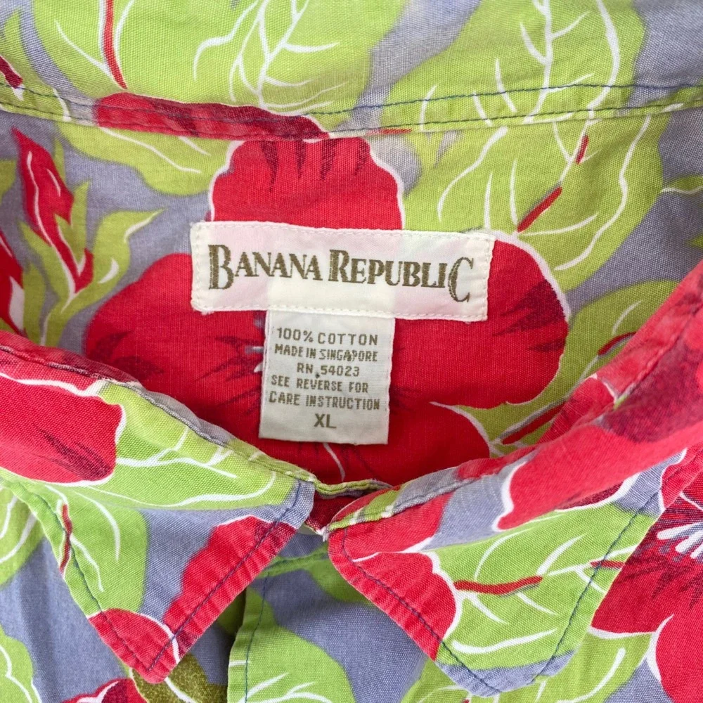 Banana Republic Button Up Shirt Mens XL Red Floral Tropical Short Sleeve VTG